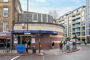 Borough Flat With City Views by Underthedoormat