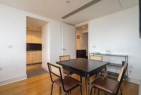 Borough Flat With City Views by Underthedoormat