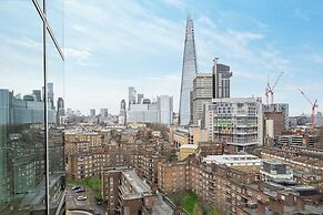 Borough Flat With City Views by Underthedoormat