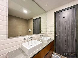 WelHome - Prime 1BR Apartment at Oia Residence