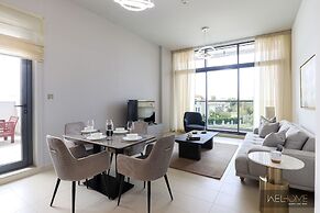 WelHome - Prime 1BR Apartment at Oia Residence