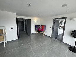 Luxurious 3 Bedroom Penthouse in City Centre