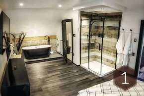 CALUMET FALLS - VILLA