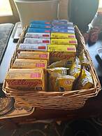 Glamping Cabin - Great for Hikers - Breakfast Inc!