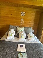 Glamping Cabin - Great for Hikers - Breakfast Inc!