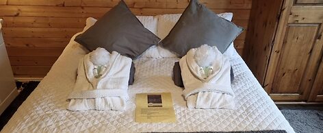 Glamping Cabin - Great for Hikers - Breakfast Inc!