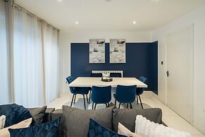 Charming 2-bed House in Central