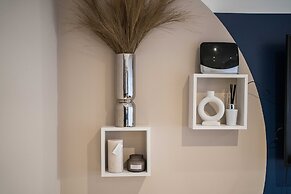 Charming 2-bed House in Central