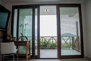 Ordovician Beach Resort