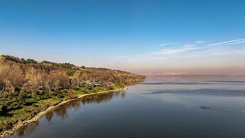 Ezkar Bathonea Art İstanbul Hotel