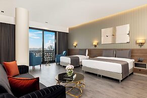 Ezkar Bathonea Art İstanbul Hotel