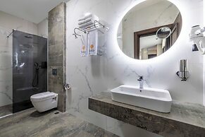 Ezkar Bathonea Art İstanbul Hotel