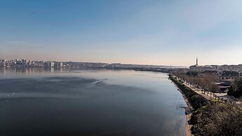 Ezkar Bathonea Art İstanbul Hotel