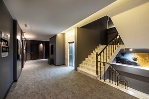 Ezkar Bathonea Art İstanbul Hotel