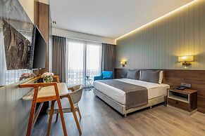 Ezkar Bathonea Art İstanbul Hotel