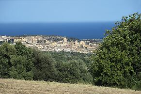 Tenuta busulmone Noto villa e piscina