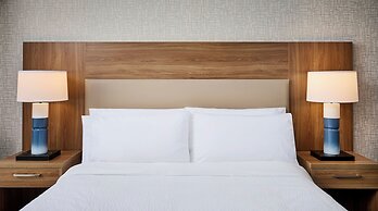 Candlewood Suites Burlington Conference Centre by IHG