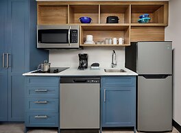 Candlewood Suites Burlington Conference Centre by IHG