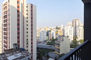 Estúdios com AC e Varanda na Bela Vista