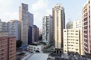 Estúdios com AC e Varanda na Bela Vista