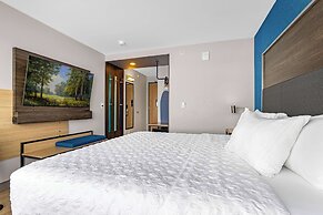 Tru By Hilton Colorado Springs Airport