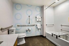 Tru By Hilton Colorado Springs Airport