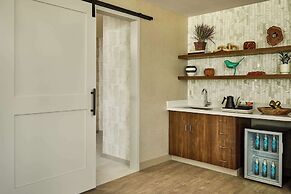 Lively Hotel On Oak Oklahoma City, Tapestry By Hilton