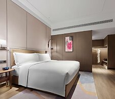 Doubletree By Hilton Yantai Golden Coast Hotel & Suites
