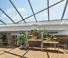 Doubletree By Hilton Yantai Golden Coast Hotel & Suites