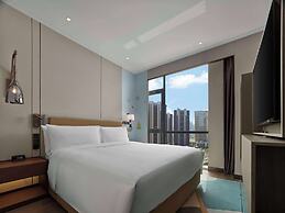 Doubletree By Hilton Yantai Golden Coast Hotel & Suites