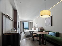 Doubletree By Hilton Yantai Golden Coast Hotel & Suites