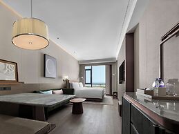 Doubletree By Hilton Yantai Golden Coast Hotel & Suites