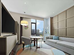 Doubletree By Hilton Yantai Golden Coast Hotel & Suites