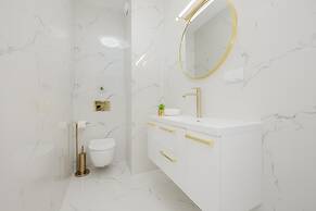 Modern With Parking by Renters Prestige