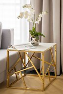 Modern With Parking by Renters Prestige