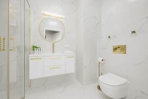 Modern With Parking by Renters Prestige