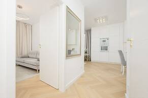 Modern With Parking by Renters Prestige