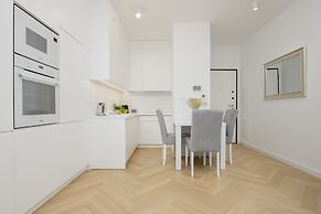 Modern With Parking by Renters Prestige