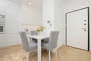 Modern With Parking by Renters Prestige