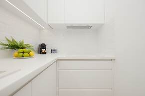 Modern With Parking by Renters Prestige