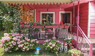 Maşukiye Pink House Bungalow