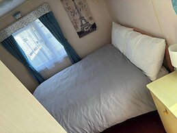 Family Caravan-pets-golden Palm-pool-arcades