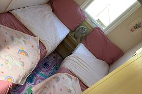 Family Caravan-pets-golden Palm-pool-arcades