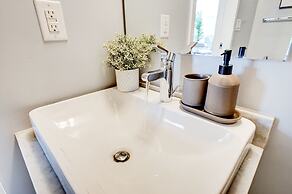 SkyTree Modern Suites