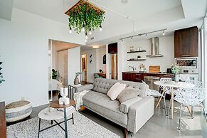 SkyTree Modern Suites