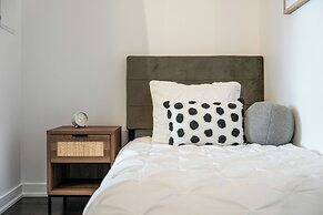 SkyTree Modern Suites