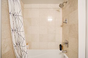 SkyTree Modern Suites