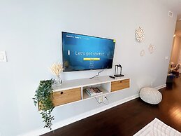 SkyTree Modern Suites