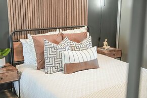 SkyTree Modern Suites