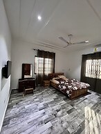 Serene Getaway 5 bedroom duplex